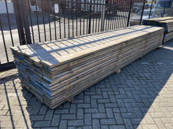 Steigerhout/steigerplanken 500CM gebruikt