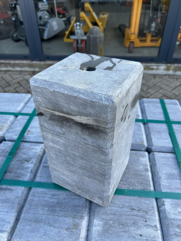 Hardsteen sokkel/hardsteen poer 18x18x33CM 4x facetrand - Afbeelding 3