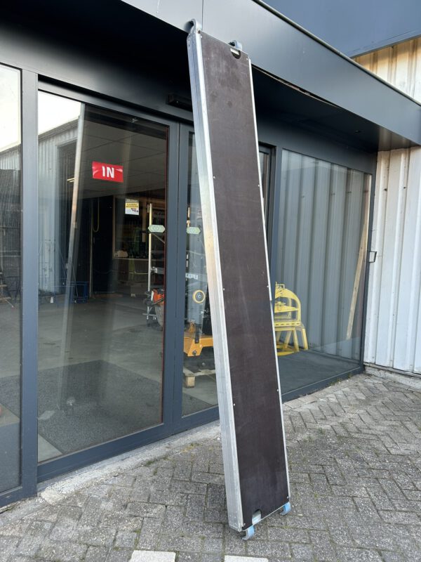 Rolsteiger platform 2.50x0.30M en 2.50x0.40M ZGAN - Afbeelding 2