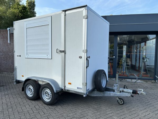 Hapert gesloten aanhanger + zijdeur en raam 300x180x210CM