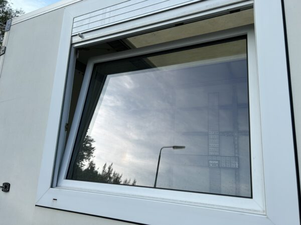 Hapert gesloten aanhanger + zijdeur en raam 300x180x210CM - Afbeelding 13