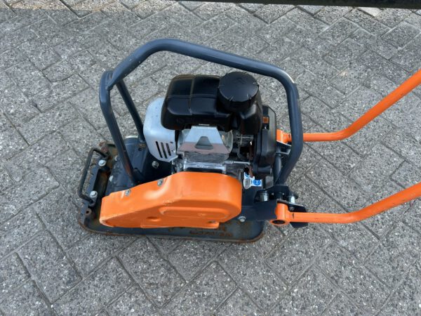 Belle LC3228 benzine trilplaat 1100KG slagkracht gebruikt - Afbeelding 4