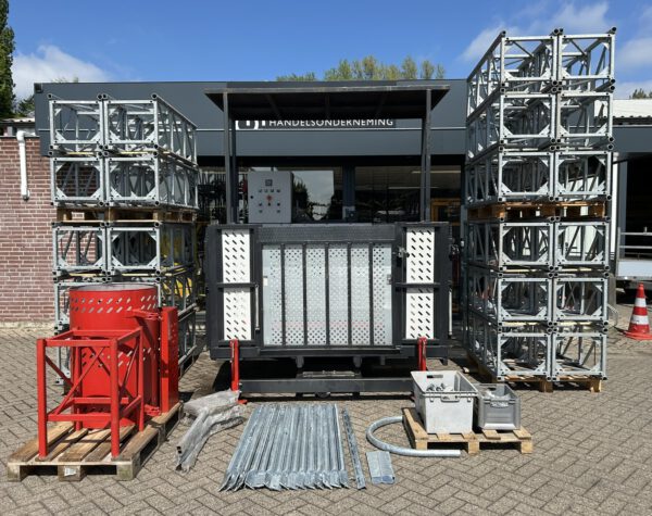 Deckman goederen- en personenlift/bouwlift 1500KG 30.00M ongebruikt