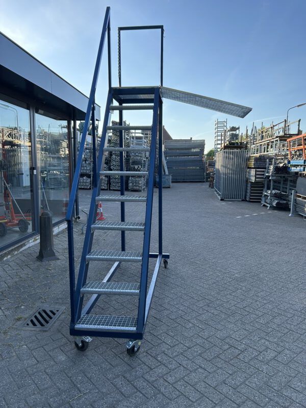 Stalen verrijdbare trap/magazijntrap met bordes 240CM VH - Afbeelding 4