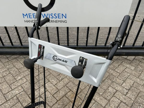 Lumag KM800 benzine borstelmachine/veegmachine met opvangbak - Afbeelding 3