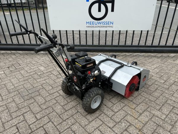 Lumag KM800 benzine borstelmachine/veegmachine met opvangbak - Afbeelding 6