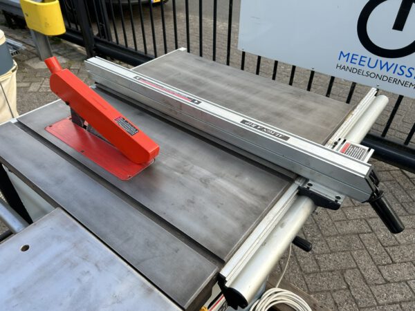 HBM cirkelzaagtafel 380V + afzuiger 230V gebruikt - Afbeelding 9