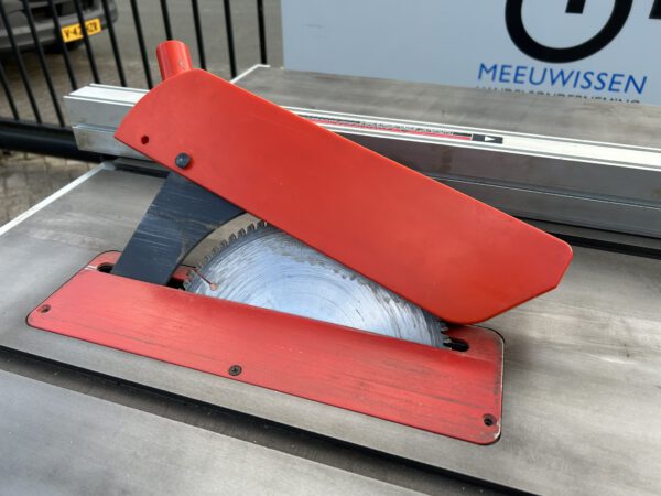 HBM cirkelzaagtafel 380V + afzuiger 230V gebruikt - Afbeelding 11