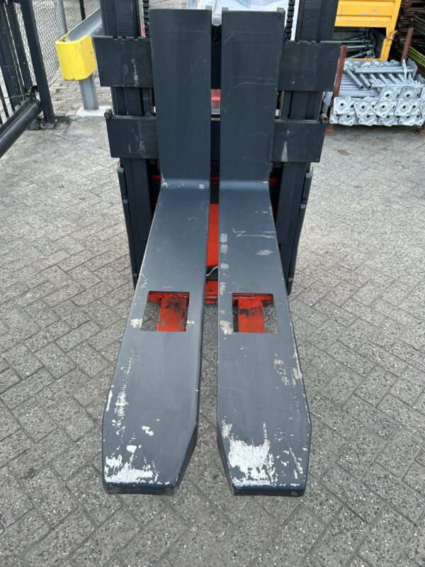 Linde L14 elektrische stapelaar 250CM hefhoogte 1400KG - Afbeelding 8