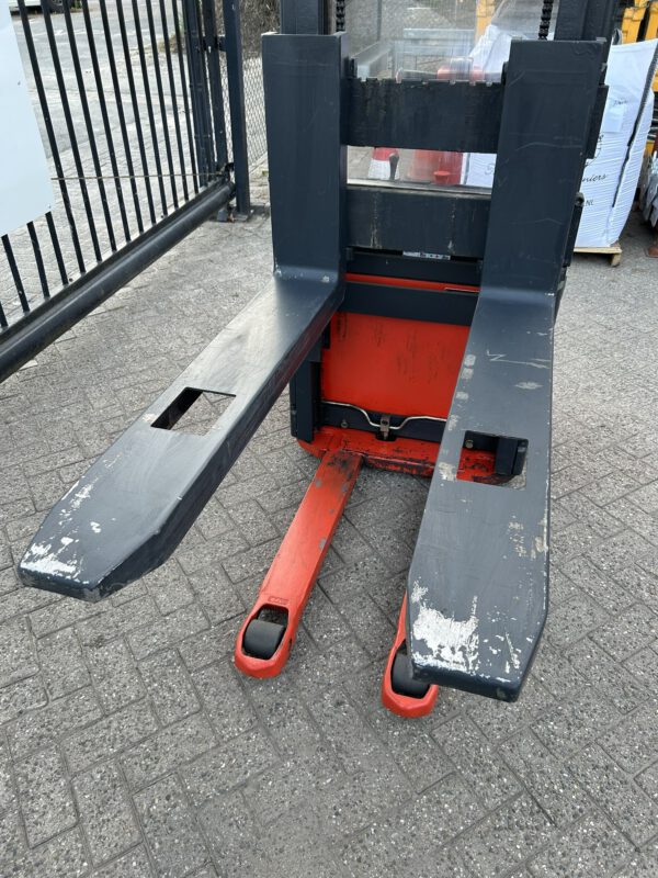 Linde L14 elektrische stapelaar 250CM hefhoogte 1400KG - Afbeelding 9