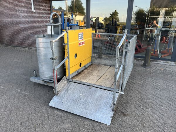 HEK GL500 tandheugellift/bouwlift + oprijplaat 10.5M 500KG - Afbeelding 2