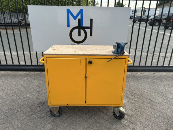 Verrijdbare stalen gereedschapswagen/werkbank met bankschroef