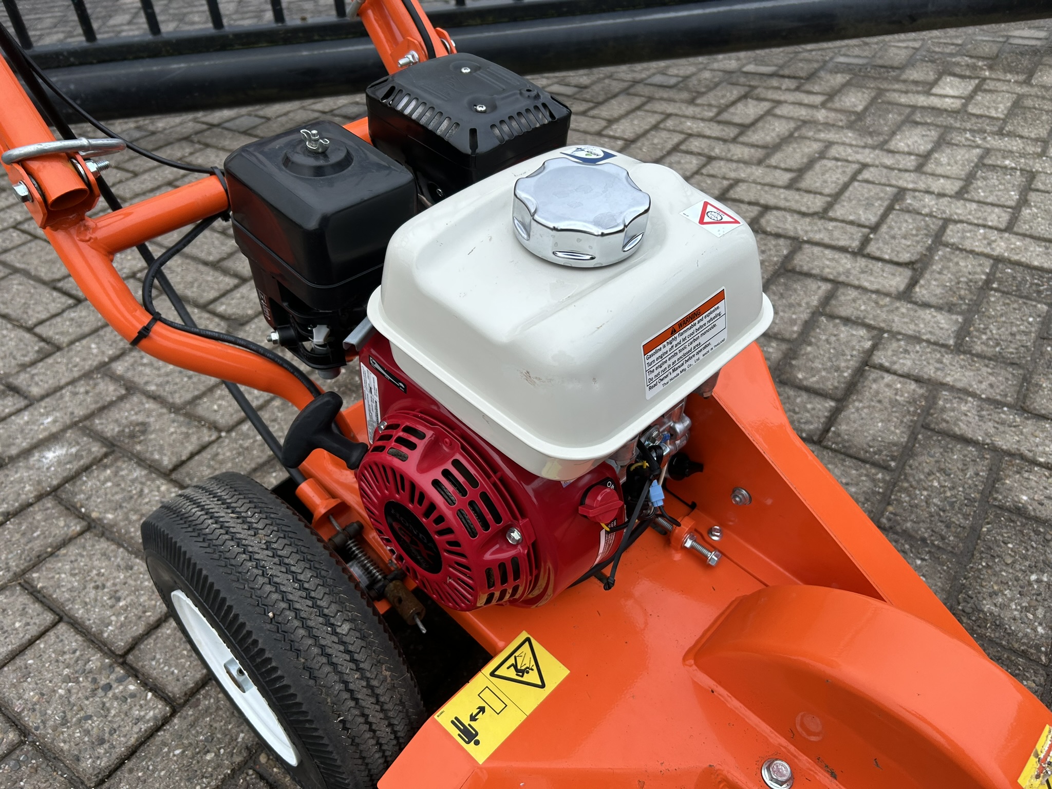 Dosko 200-6H benzine boomstronkenfrees/stobbenfrees - Afbeelding 6